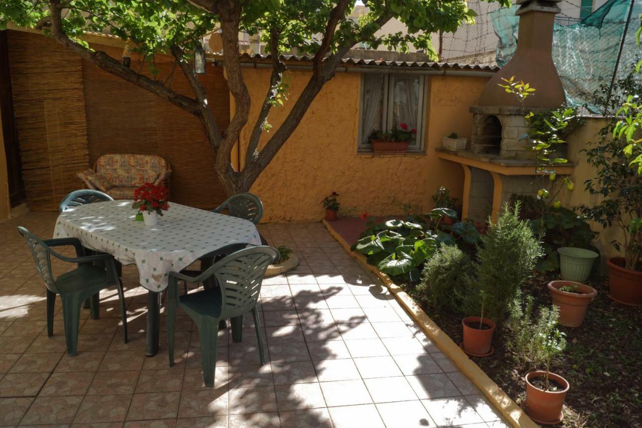 Bed And Breakfast Hibiscus Alghero Kültér fotó